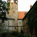 Blick vom Schlosshof auf den Uhrenturm 1994